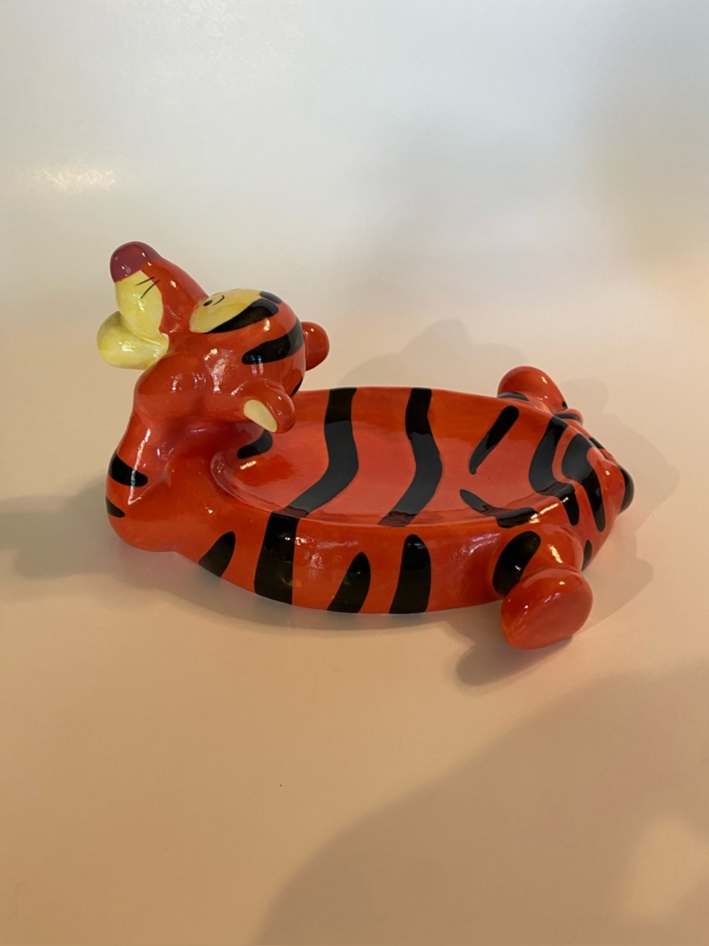 Vintage Disney Tigger Ceramic Soap Dish Trinket Tray Pooh & Friends Hand Painted